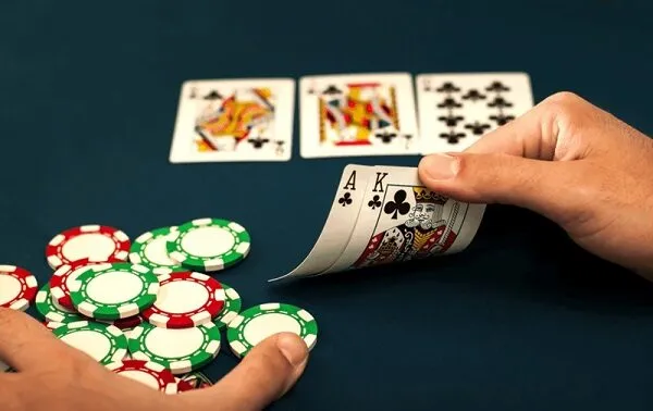 Các lựa chọn đặc biệt khi chơi blackjack