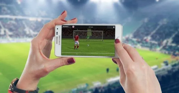 Cách xem bóng đá trực tiếp trên điện thoại đơn giản và nhanh chóng