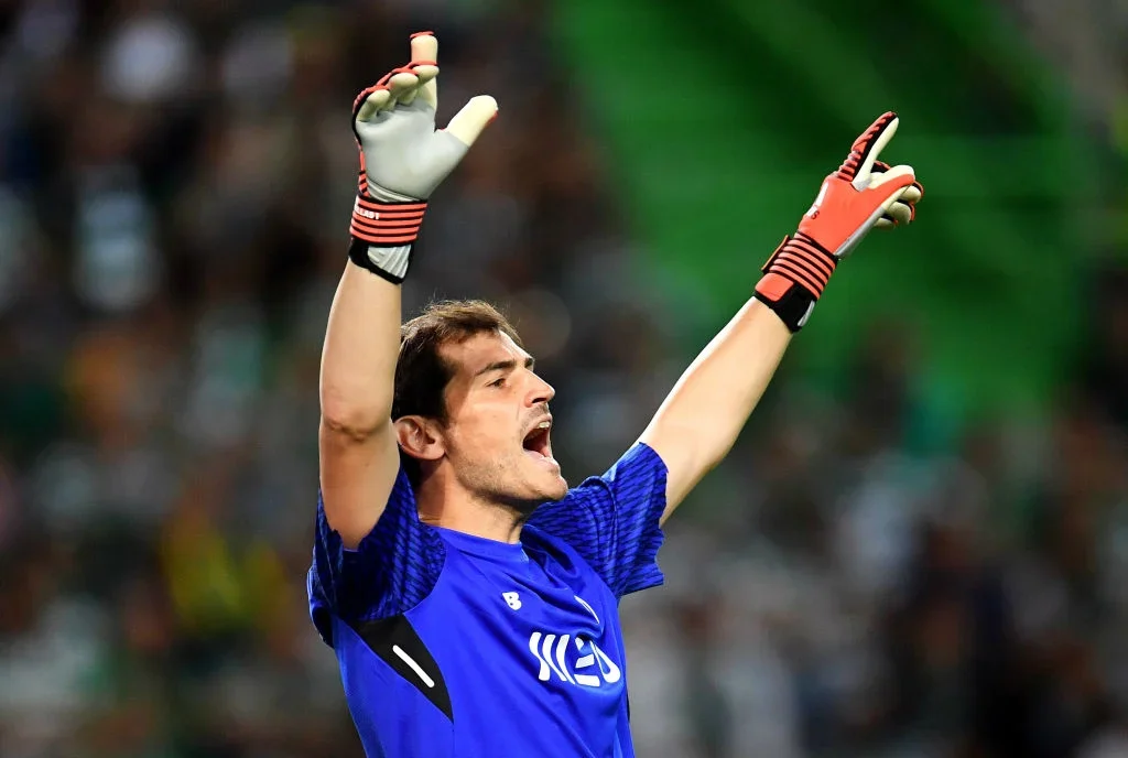 Thủ môn (Goalkeeper – GK)