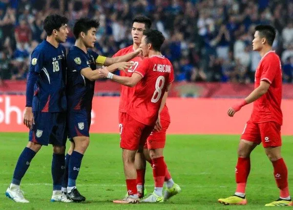 Những lưu ý đặc biệt trong thi đấu bóng đá 11 người